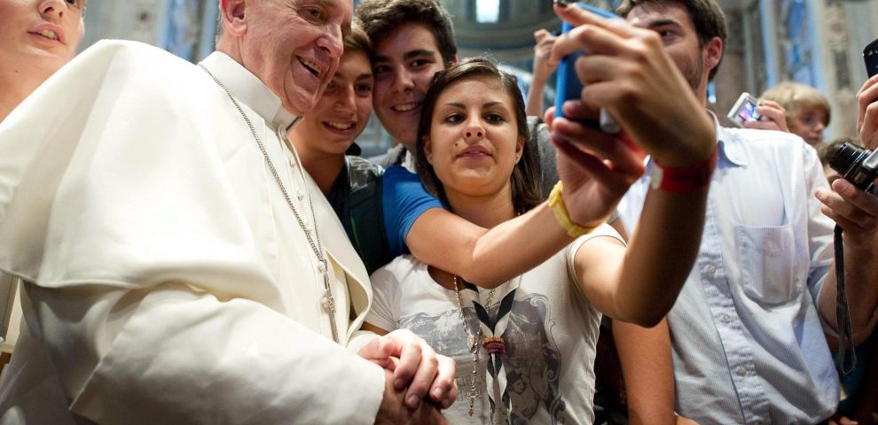 Letër e Papës drejtuar të rinjëve